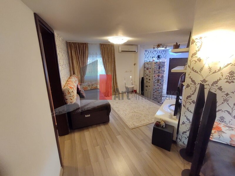 Unirii-Traian Vanzare apartament 3 camere cu centrala