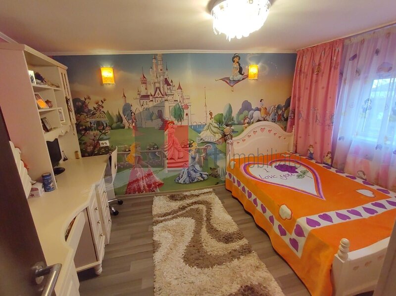 Unirii-Traian Vanzare apartament 3 camere cu centrala